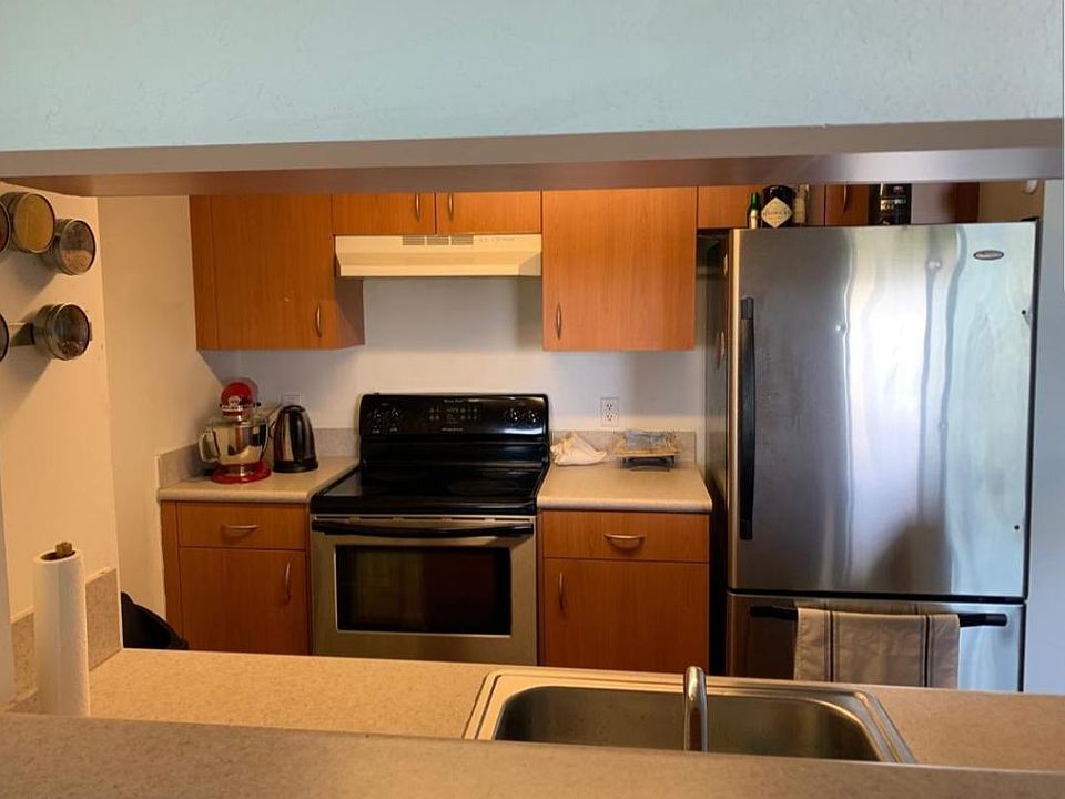1st image of 816 NW 11th St #711