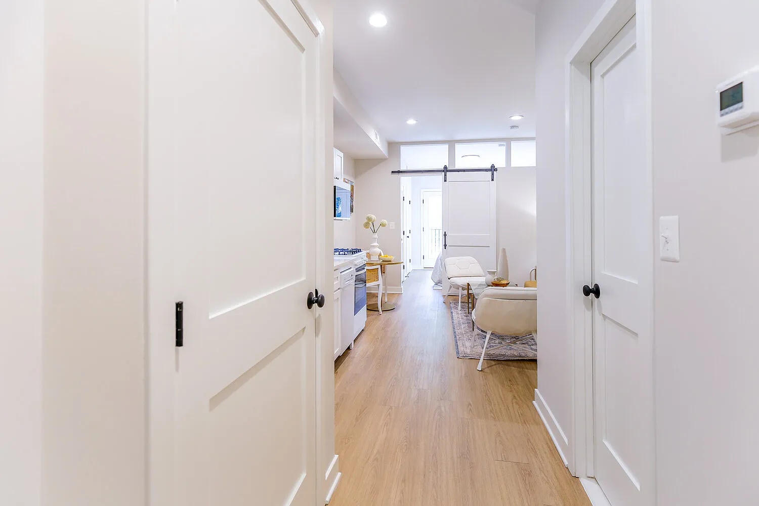 1 bed, 450 sqft, $2,150 — Photo 2