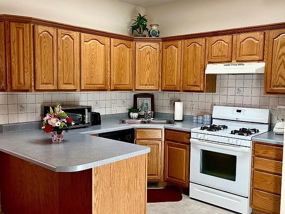 4th image of 1649 Redbud Dr