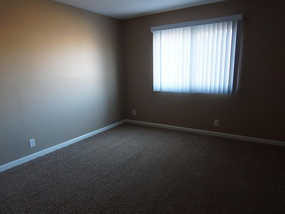 4th image of 4401 N 27th St #J12