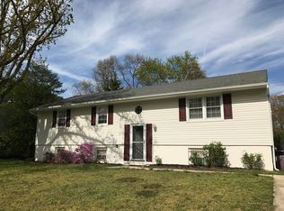 6 Marcia Ct, Sicklerville, NJ 08081