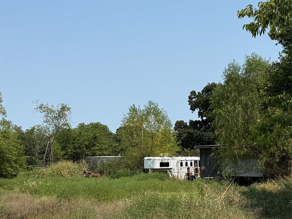 2nd image of 52060 S 36300th Rd