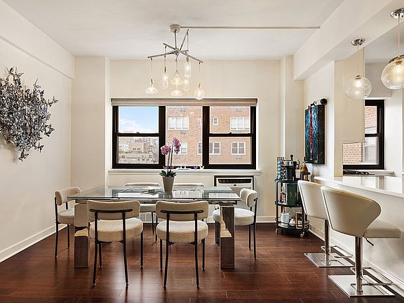 2nd image of 181 E 73rd St APT 14G