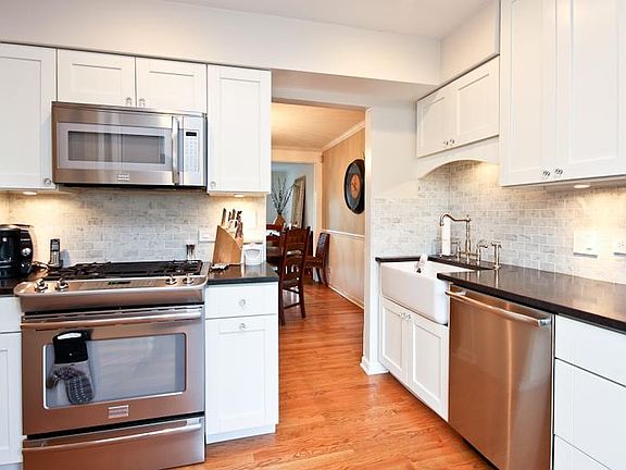 4th image of 3020 Highland Ave
