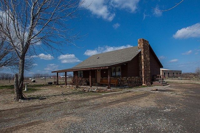 Enjoy quiet country and 25 acres