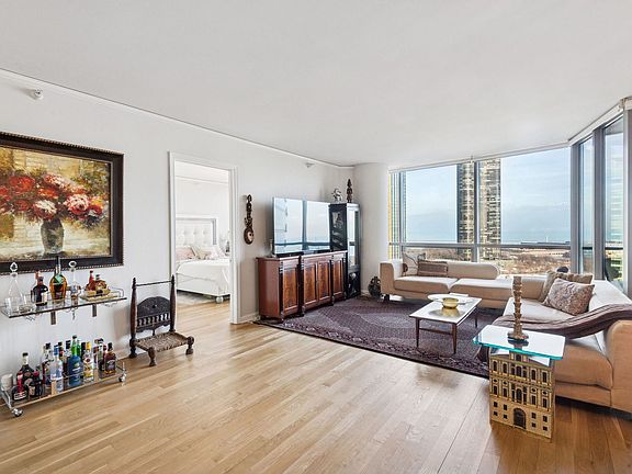 5th image of 420 E Waterside Dr Unit 1514