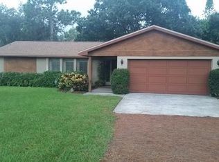 9914 E Bay St, Seminole, FL 33776