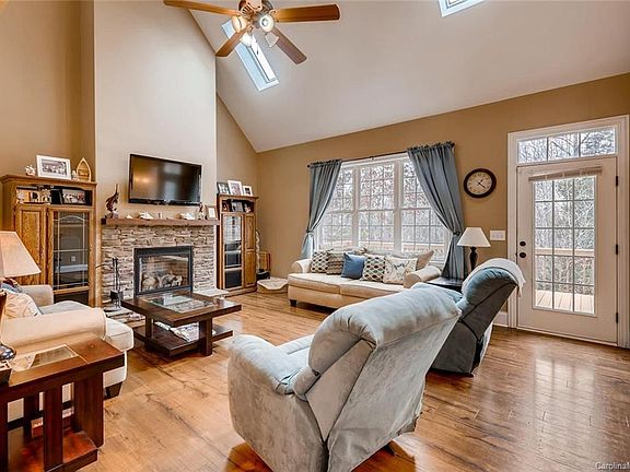 2nd image of 3629 Waterview Trl #32