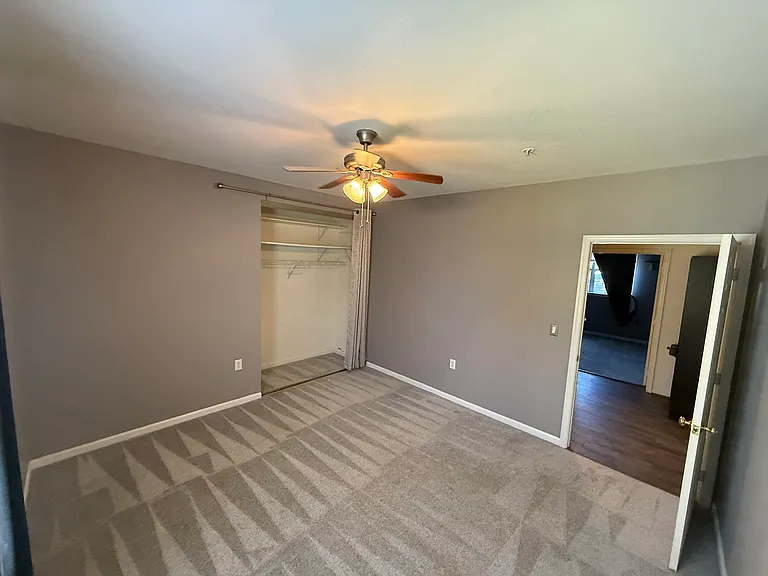 1160 Wickford Ct #10F — Photo 20