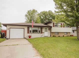 347 E Fernwood St, Morton, IL 61550