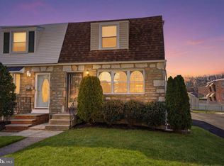 8605 Alicia St, Philadelphia, PA 19115