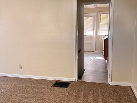 3rd image of 294 N Roosevelt Ave Unit 5