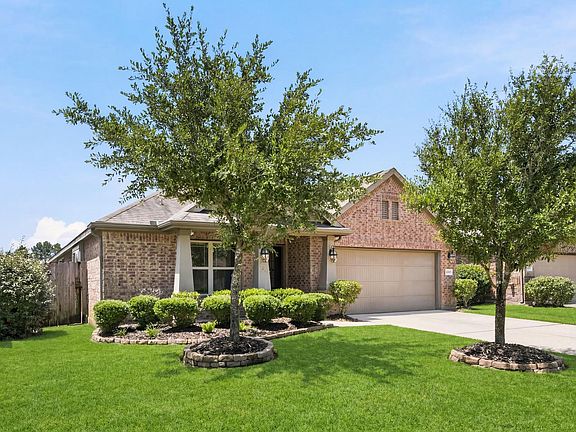 3rd image of 15715 Windsor Bluff Dr