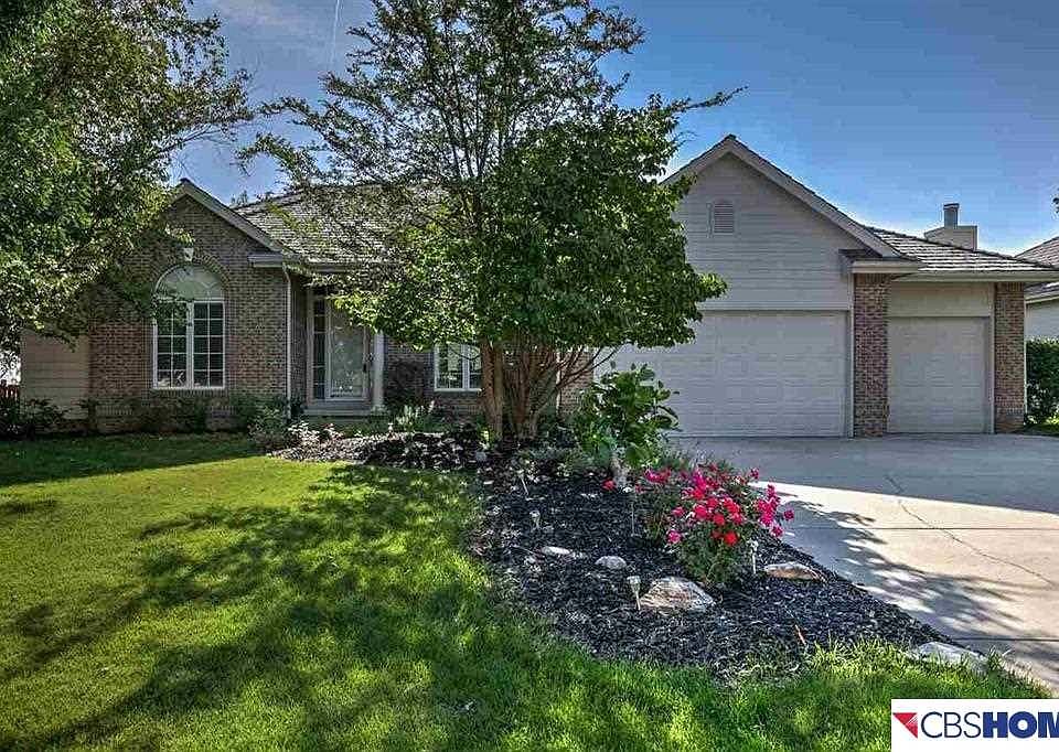 1st image of 509 S 175th St