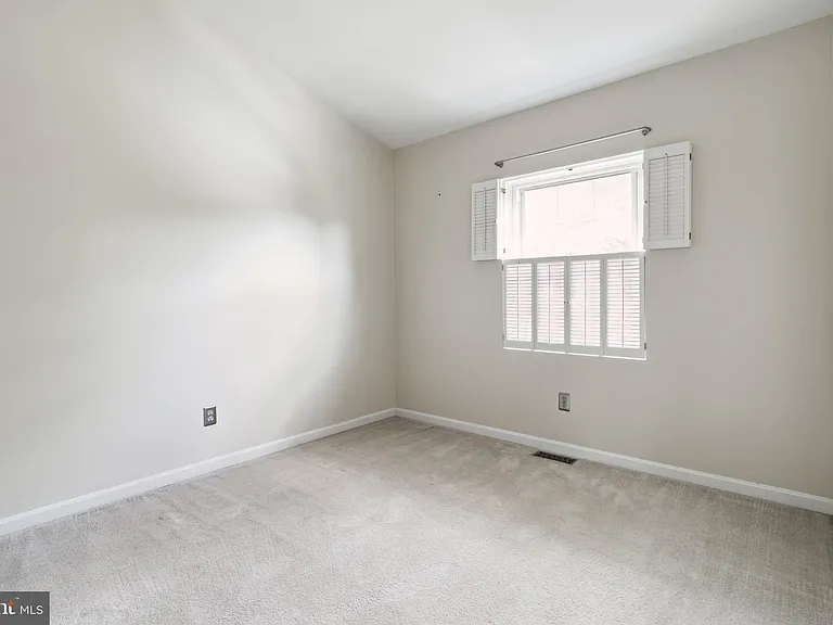 524 Kinsale Rd — Photo 15