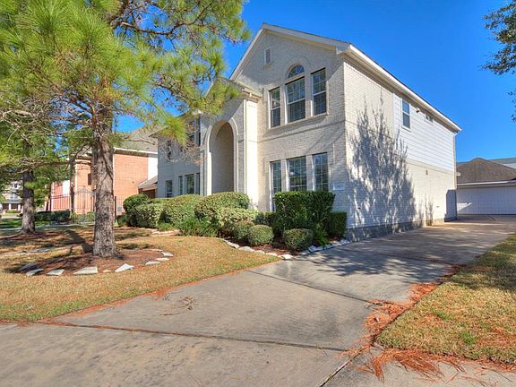 2nd image of 2423 Havencrest Ct