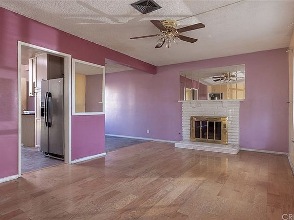 4th image of 321 E Avenue J13