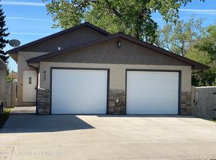 433 8th St N, New Town, ND 58763