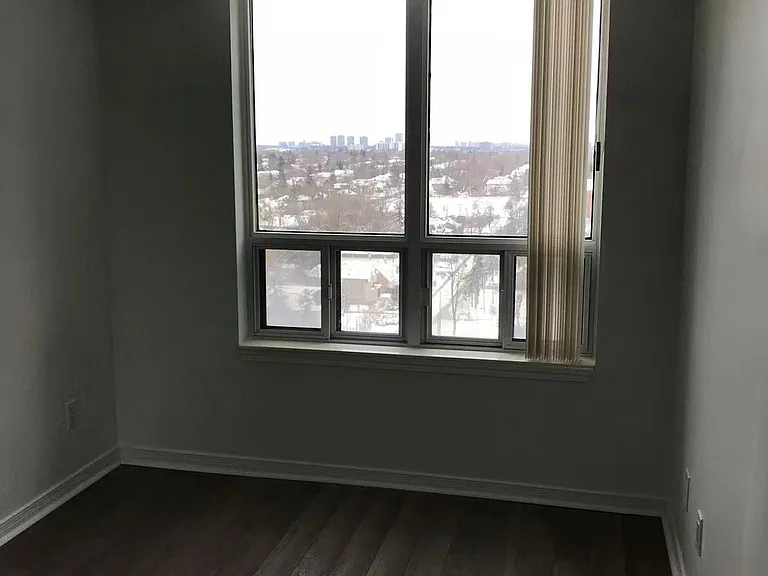 8 Hillcrest Ave #811 — Photo 17
