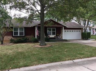 1101 Mendoza Dr, Saint Peters, MO 63376