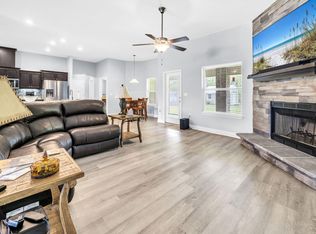 6743 Desoto St, Navarre, FL 32566