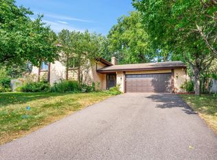 3527 Cohansey St, Shoreview, MN 55126