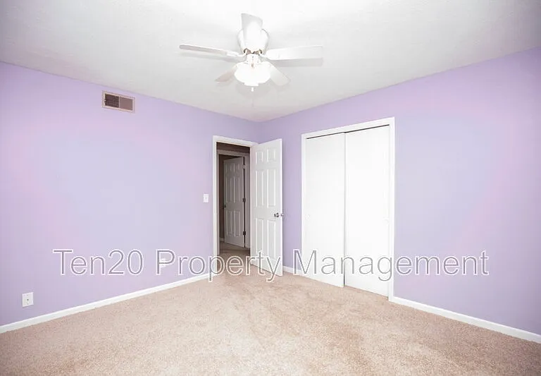 5827 Gene Ave — Photo 7