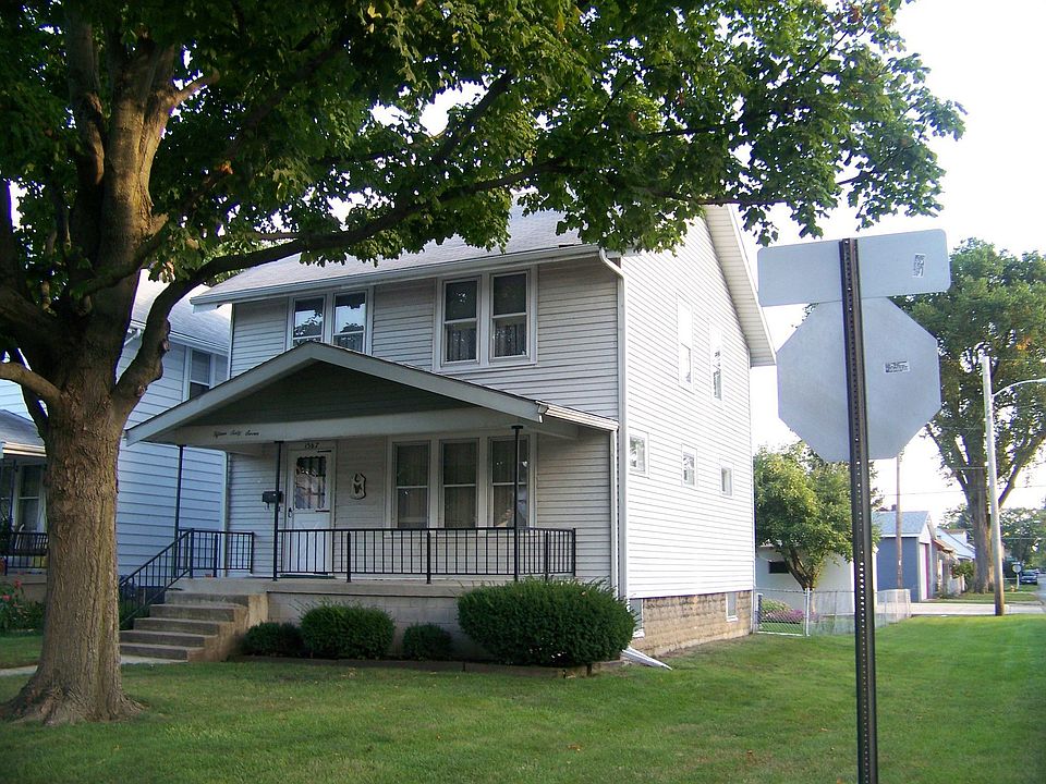 View of Front/Desirable Corner Lot