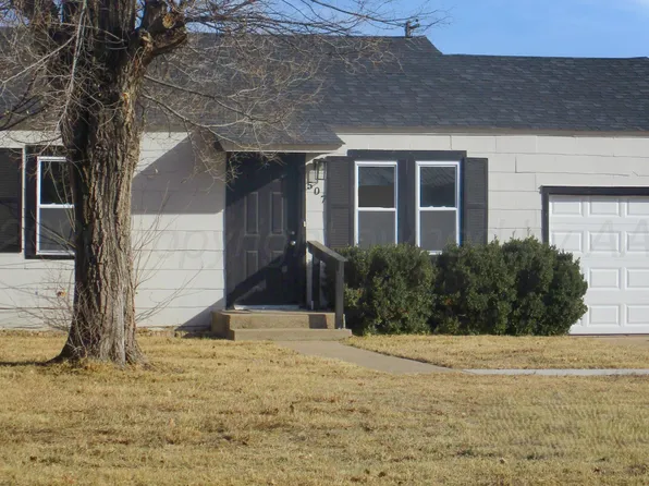 507 Clark Ave, Stinnett, TX 79083