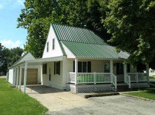 225 W 1st St, Bennett, IA 52721