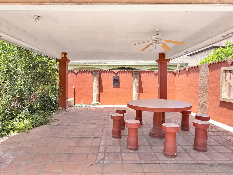 108 Lagos Ave — Photo 24