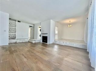 221 S Gale Dr UNIT 206, Beverly Hills, CA 90211