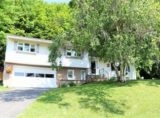 3763 Amber Rd, Syracuse, NY 13215