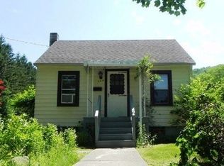 344 W 2nd St, Corning, NY 14830