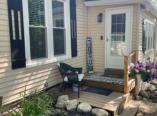 10112 Main St, Richmond, IL 60071