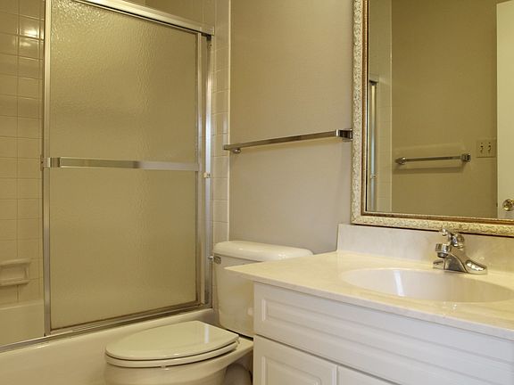 *Photo of a similar unit