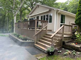 56 Captain Thomas Rd, Ogunquit, ME 03907