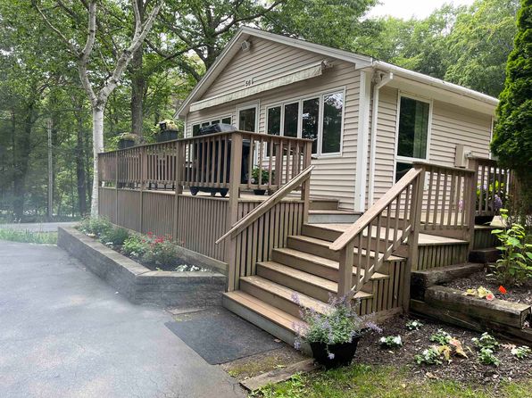56 Captain Thomas Rd