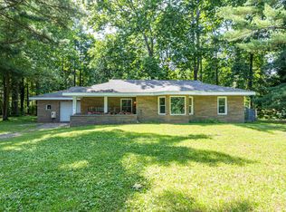 10390 Rawsonville Rd, Belleville, MI 48111