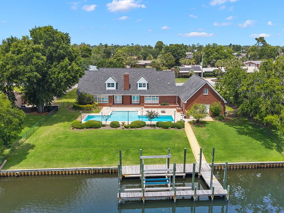 1st image of 2806 Canal Dr