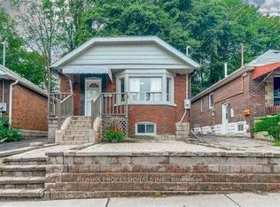 34 Glenside Ave, Toronto, ON M4L 2T5
