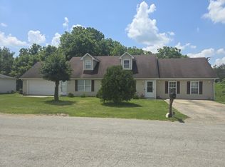 198-208 Cardinal Cir, Lancaster, KY 40444