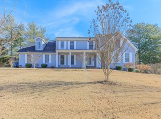 1322 Windbrook Ln, Hixson, TN 37343