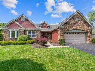 80 Foxboro Ln, Gurnee, IL 60031