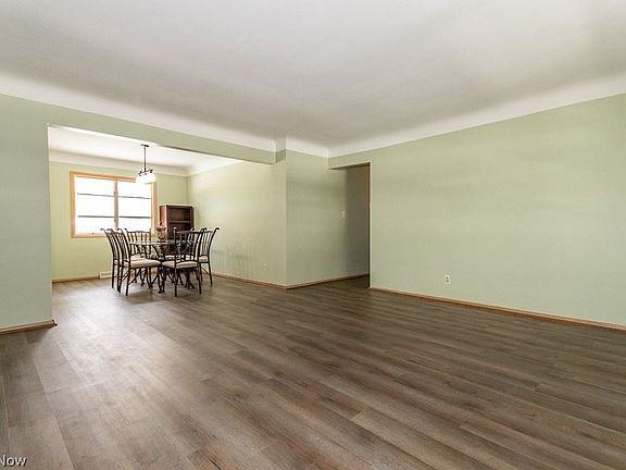 2nd image of 1032 Stanwell Dr