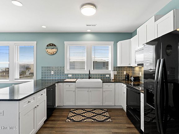 4th image of 1301 New River Inlet Road