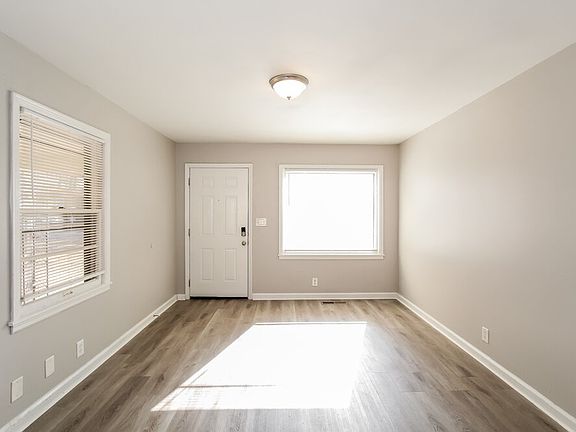 4th image of 152 Carol Dr