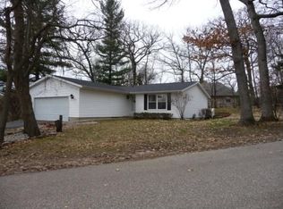 611 Hardy Trl, Waupaca, WI 54981