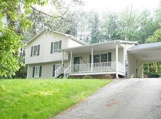 2720 Oak Log Way, Buford, GA 30519