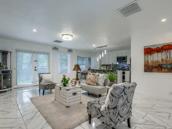 6231 Pancho Villa Dr, San Antonio, TX 78238